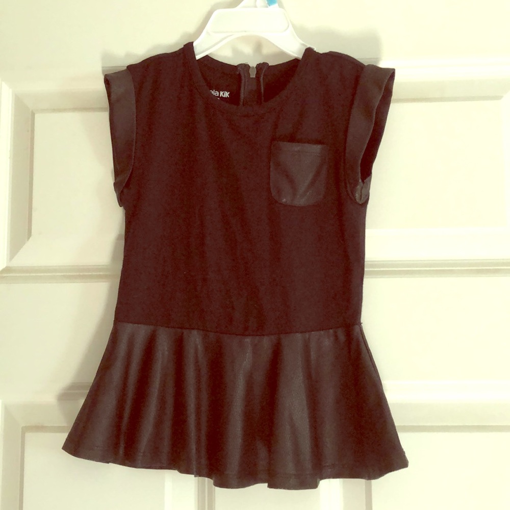 Short sleeve top